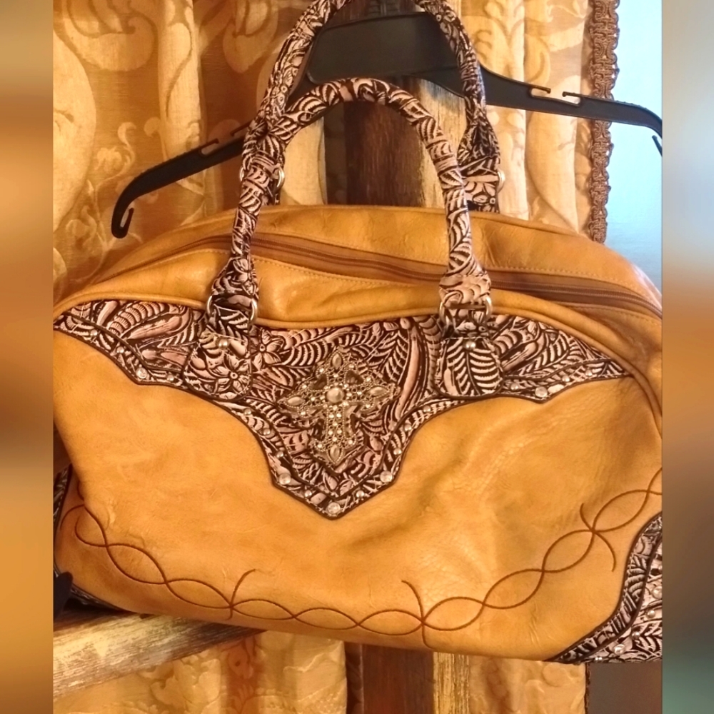 Leather carry bag
